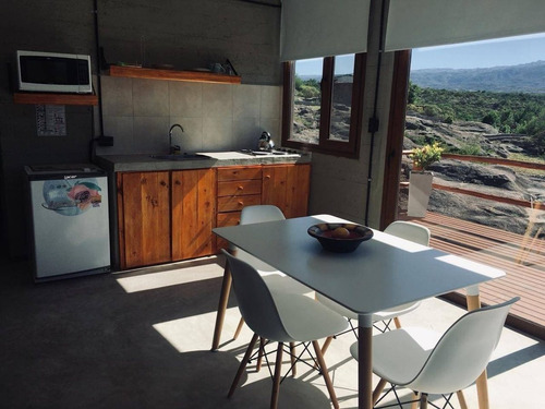 Nono Venta De Complejo Con 4 Casas Y Dpto