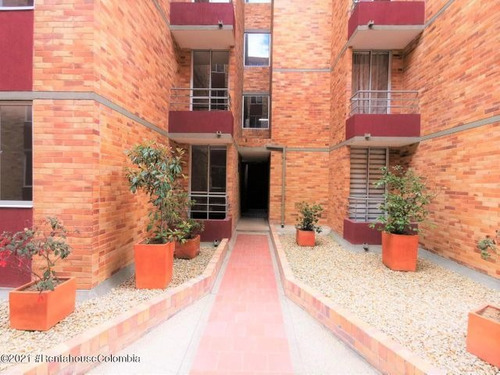 Imagen 1 de 10 de Apartamento En Venta En Madrid 22-198 C.o
