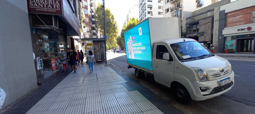 Imagen 3 de 5 de Camióneta Con Doble Pantalla De Led Promoción Campaña