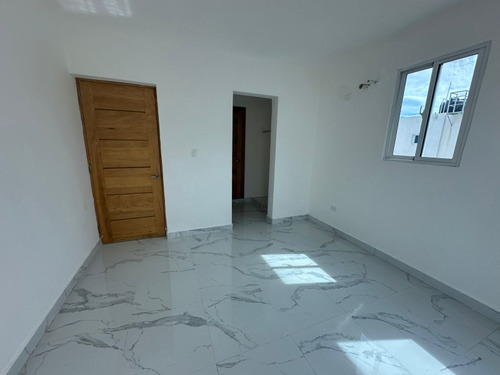 Se Renta Casa Con Piscina En San Isidro Prado Oriental