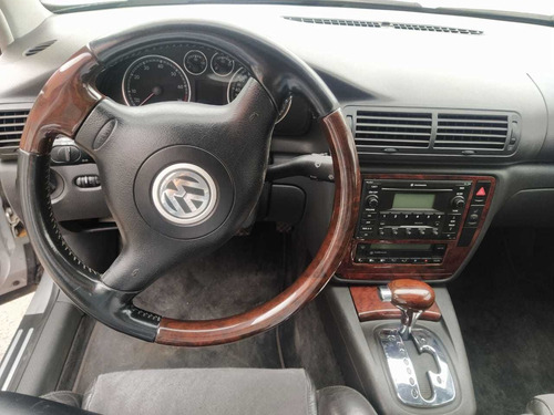 Volkswagen Passat 3.0 V6