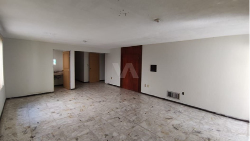 Imagen 15 de 30 de Casa En Renta De 3 Plantas Ideal Para Oficinas En Colonia Re