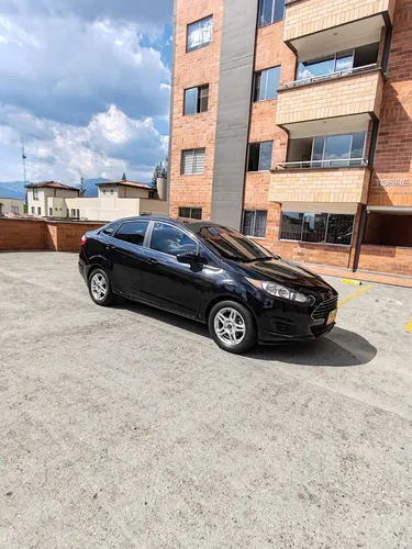 Ford Fiesta Se Sedan