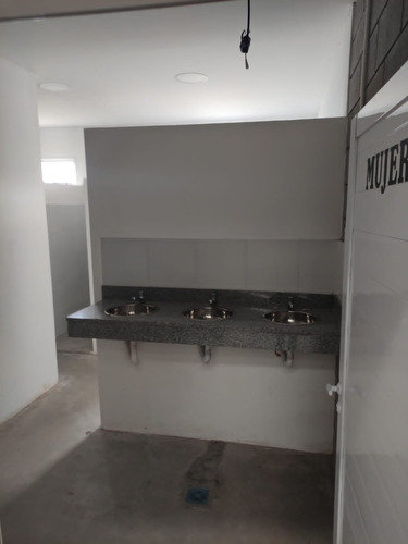 Galpon 2500 M² En Alquiler Parque Industrial Moreno