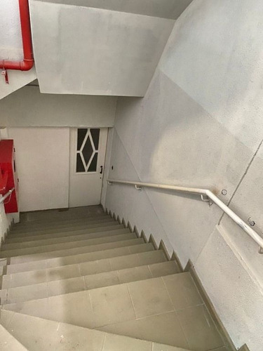 Imagem 3 de 11 de Sala - Porão Comercial À Venda E Ou Aluguel Com 179,61m² - Bairro Centro - Blumenau Sc - Sa0126