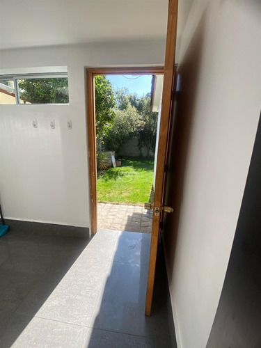 Casa Preciosa En Arriendo De 4 Dorm. En Las Condes