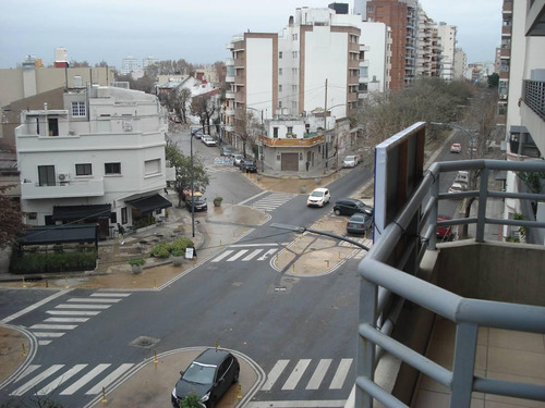 Imagen 7 de 14 de V Luro Boulevard R Falcon 5500 Semipiso 3 Amb Frente Balcon