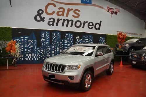 Jeep Grand Cherokee 5.7 Limited Premium V8 4x2 Mt