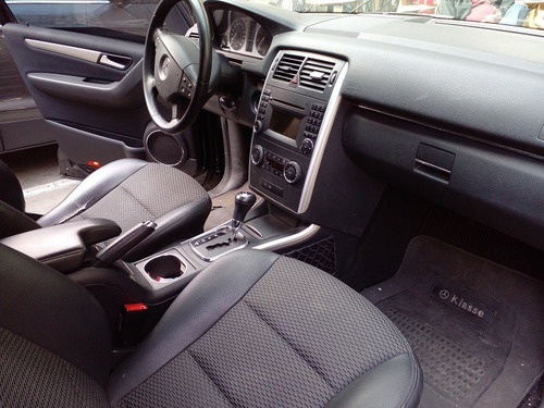 Imagen 10 de 16 de Mercedes Benz Clase B B180 Motor 1.7 At 5 Puertas Negro 2011