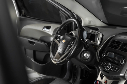 Imagen 18 de 25 de Chevrolet Sonic Ltz - Motorland Permuto / Financio