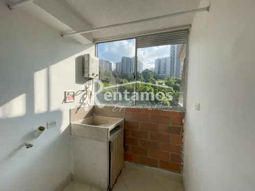 Apartamento En Arriendo En Camino Verde. Cod A775909