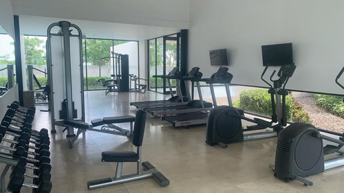 Casa En Venta En Mérida En Privada Soluna, Temozón Norte