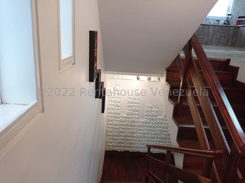 Imagen 15 de 25 de Casa En Venta Townhouse Los Naranjos Del Cafetal 22-18726 Jesús Enrique Díaz Caracas El Hatillo