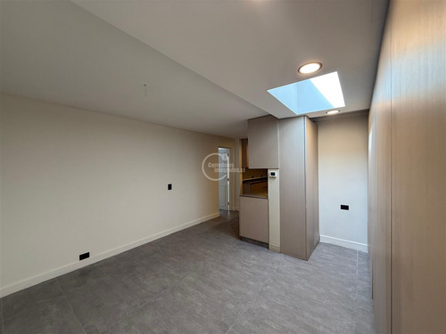 Casa En Arriendo Candelaria Goyenechea 5 Dorm + Servicio