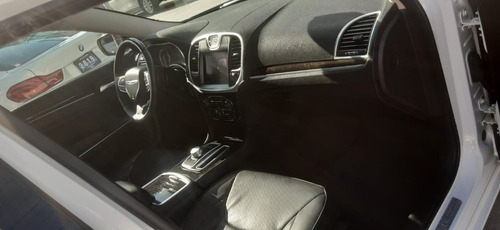 Imagen 11 de 15 de Chrysler 300 C 2017