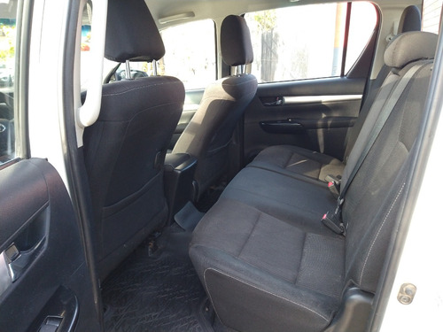 Toyota Hilux 2.8 Cd Sr 177cv 4x4