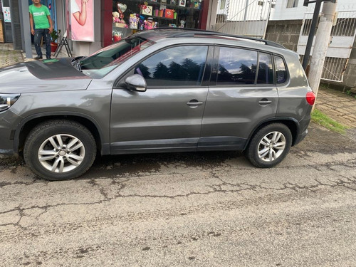 Imagen 2 de 4 de Volkswagen Tiguan Station Wagon Automático 4x4