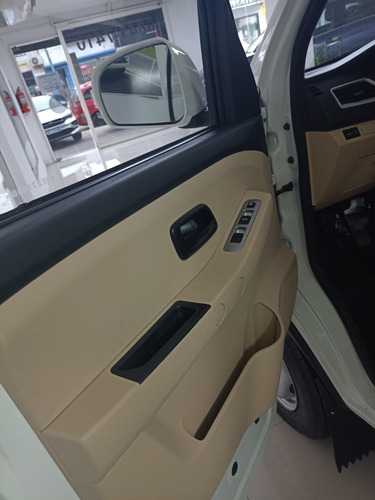 Imagen 16 de 21 de Lifan Mamut Cabina Simple Dual