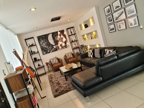 Se Vende Casa En Centro Sur, Claustros De Las Misiones, 4 Recamaras, 4.5 Baños..