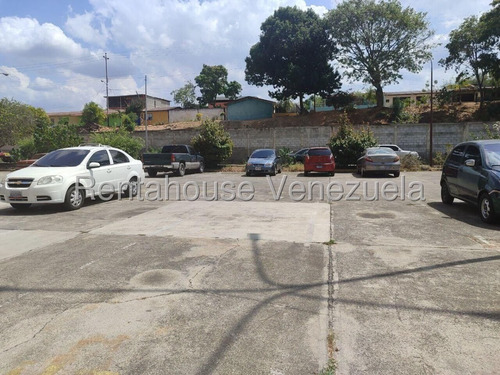 María E. Vende Cómodo Y Fresco Apartamento En Las Guacamayas, Lara#25-17031**