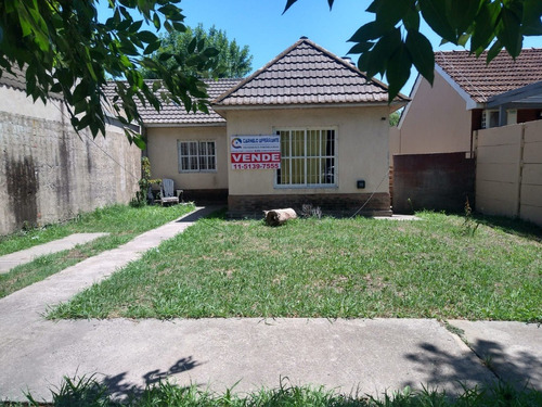 Casa Ubicada En Santa Ana, Localidad De Glew. Posibilidad De Financiación.