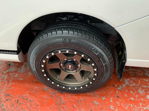 Imagen 12 de 12 de Nissan Urvan Pasajeros Std 5 Vel Ac 2012