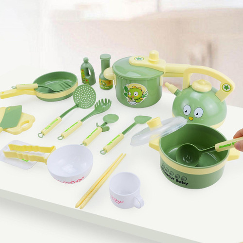 Los Niños Fingen Jugar Al Juego De Cocina Juego De Utensilio