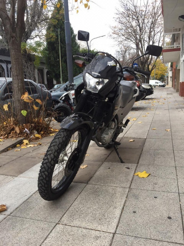 Imagen 4 de 7 de Honda Falcon 400