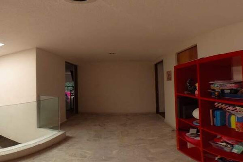 Casa En Lomas De Guadalupe En Calzada De Las Águilas, Álvaro Obregón, Cdmx / Cerca Supervía Poniente, Santa Fe, Av. De Los Poetas, Tec De Monterrey. (tm27-ru /6)