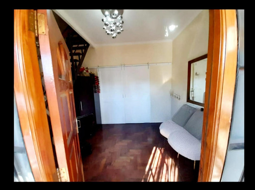 Casa Multifamiliar En Venta - 5 Dormitorios 2 Baños - 300mts2 - Don Bosco
