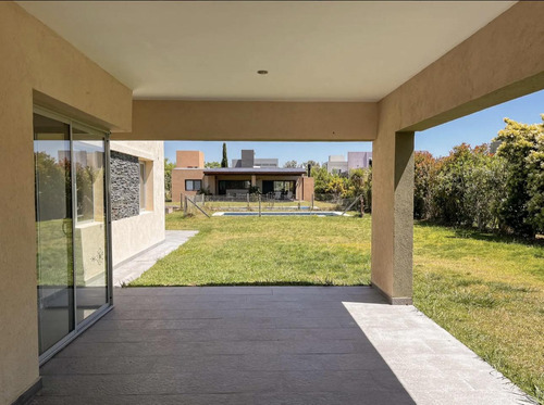 Casa Venta La Horqueta De Echeverría Canning