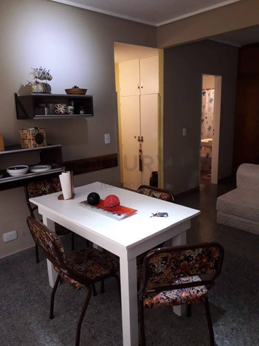 Imagen 6 de 13 de Departamento 1 Ambiente 1/2 Zona Colon
