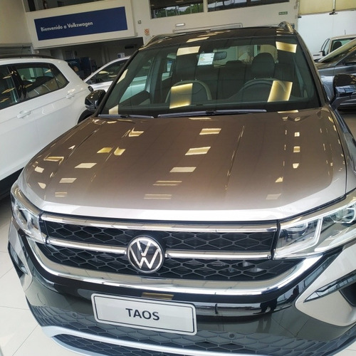 Imagen 2 de 25 de Volkswagen Taos 2023 1.4 250 Tsi Hero
