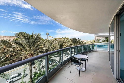 Departamento En Venta En 2301 Collins Ave, Miami, Florida