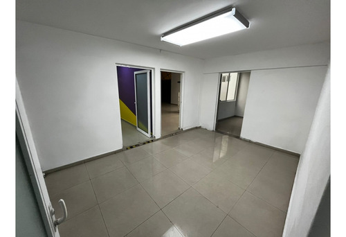 Edificio De 3 Plantas En Venta A 2 Cuadras De Cintermex