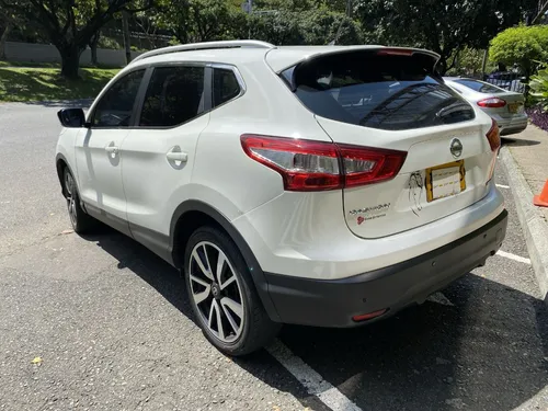 Nissan Qashqai 2.0 Esclusive At 4x4 2015