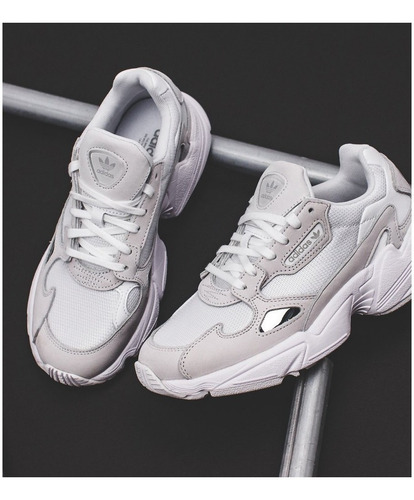 Zapatillas adidas Mujer Falcon B28128 Originales Y Nuevas