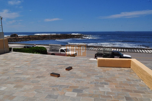 Imagen 9 de 23 de Frente Al Mar, Con Vista A Playa Brava