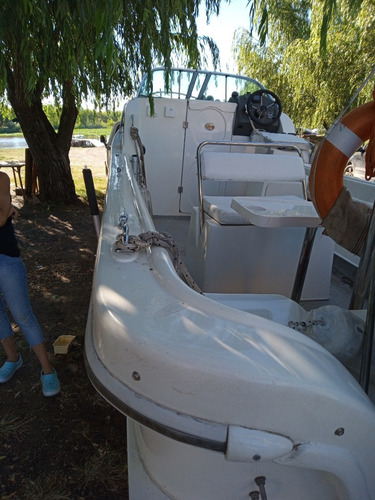 Imagen 4 de 14 de Lancha Cuddy Traker Tiburon Xx1 O Pmto