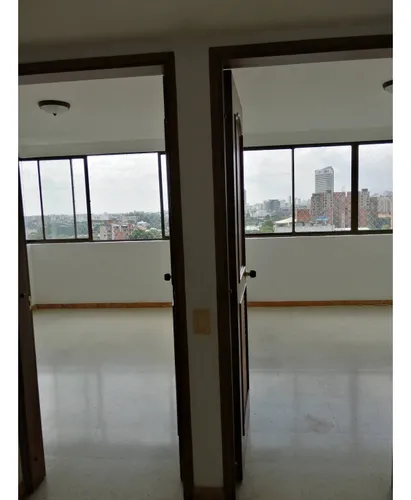 Venta Apartamento De 124mts2 En La Flora, Norte De Cali 8083.