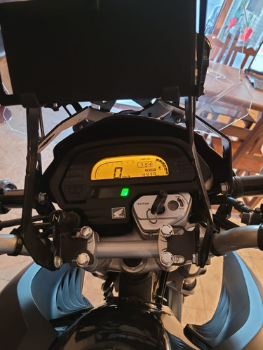 Imagen 3 de 15 de Honda Falcon 400