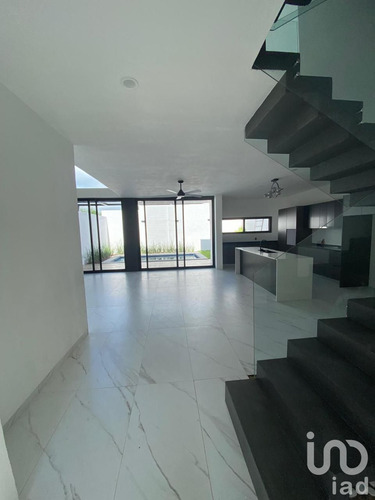 Venta Casa 4 Ambientes Cruz De Huanacaxtle