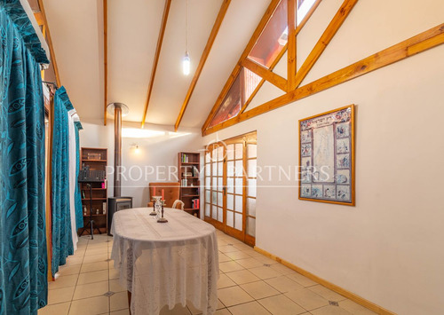 Casa De 5 Dormitorios Y 3 Baños En Villa Residenci...