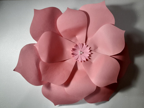 Flores Gigantes De Papel Decos Eventos Ambientaciones ( 5 U) Modelo 2 Pétalos. 20 Cm. Tono Rosa