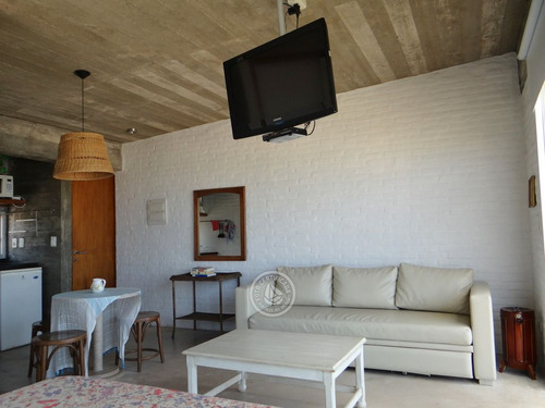 Miralejos - Loft Rojo (planta Alta) En Punta Del Diablo