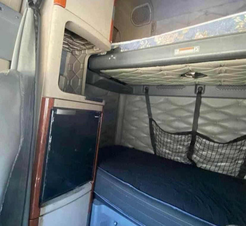 Cabezal Freightliner Cascadia 2013