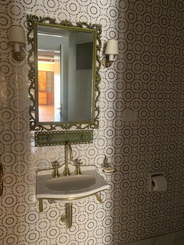 Departamento En Venta En Recoleta.
