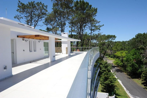 Imagen 18 de 30 de Apartamento 3 Dormitorios En Playa Mansa, Punta Del Este - Parc Du Soleil