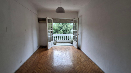 Venta Departamento 2 Ambientes, Con Balcón, Flores
