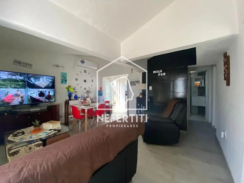 Casa De 2 Dormitorios - 2 Monoambientes En Un Mismo Padrón